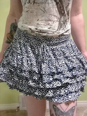 Navy and White Tiered Geometric Print Mini Skirt